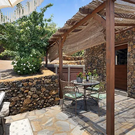 La Casa De Abajo Valverde (El Hierro)